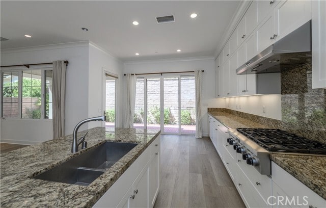 Building Photo - 71 Stetson