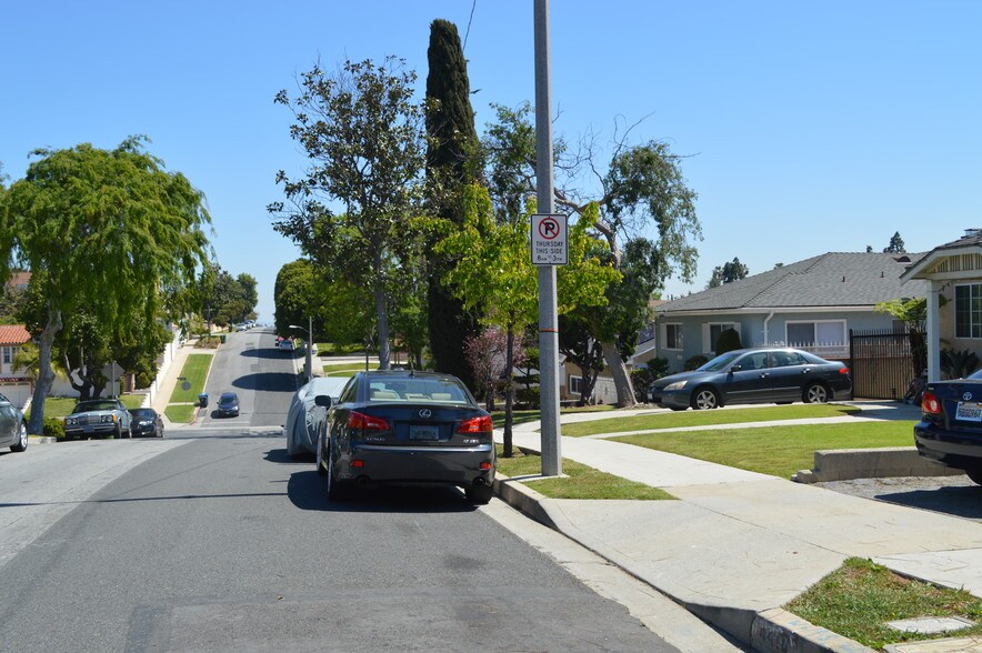 stree view - 4418 W 64th St