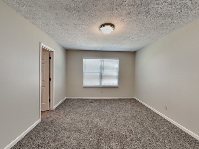 Building Photo - 703 Muirfield Dr