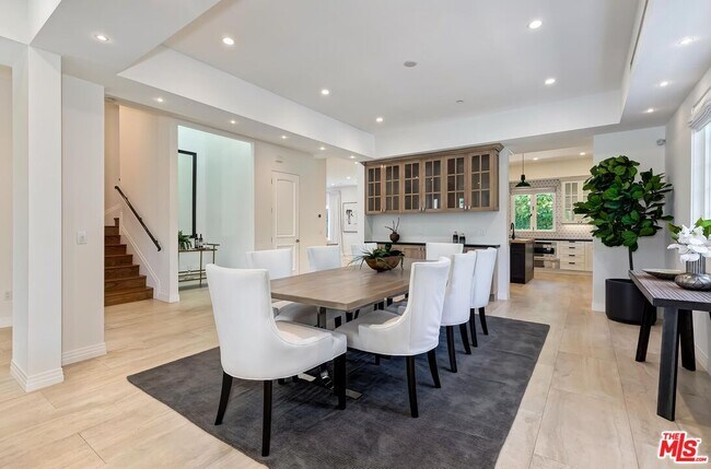 Building Photo - 9767 Monte Mar Dr