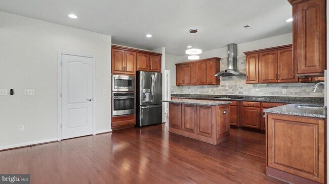 Building Photo - 40978 Spur Run Ln