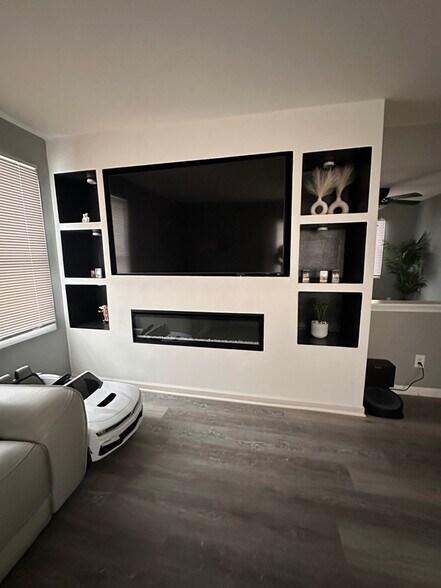 Building Photo - 2217 4 Mile Rd