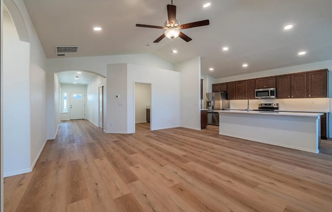 Building Photo - 761 Spyglass