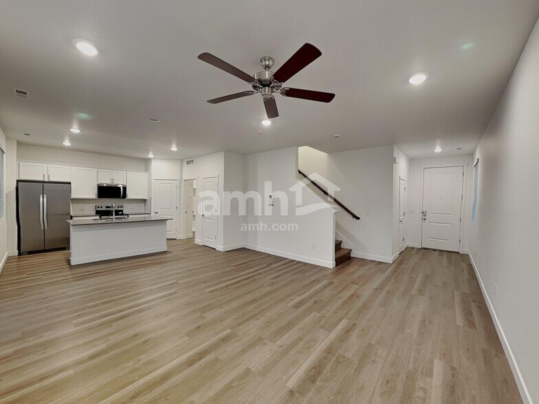 Building Photo - 8560 47th Pl NE