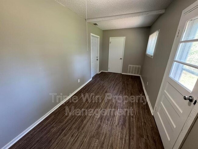 Building Photo - 48 Wayside Dr