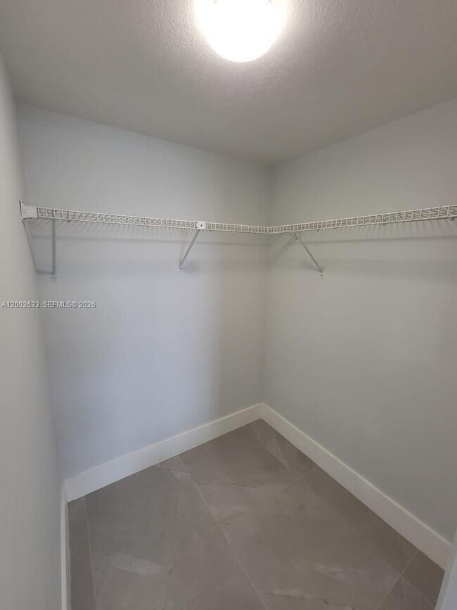 Building Photo - 199 SW 12th Ave