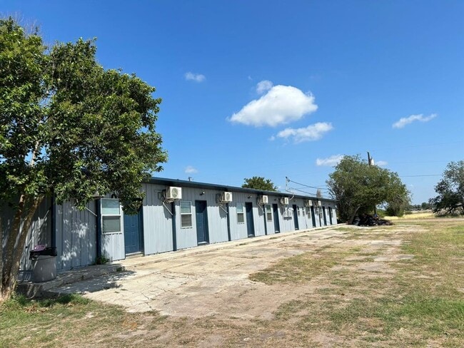 Building Photo - 1627 FM351
