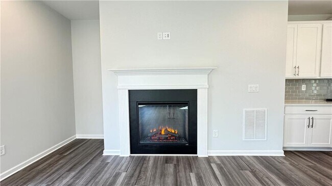 Building Photo - 1479 Creekside Cir NW