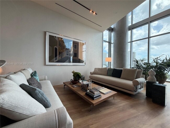 Building Photo - 1400 Biscayne Blvd