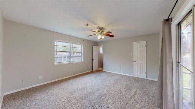 Building Photo - 1107 Braeswood Dr