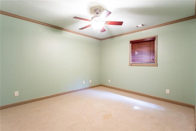 Building Photo - 5020 Greatwood Ln