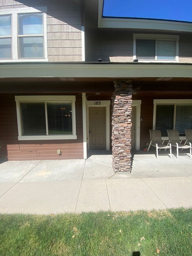 Building Photo - 9993 W Rosecroft Ct