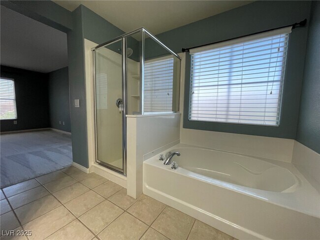 Building Photo - 6636 Sand Swallow St