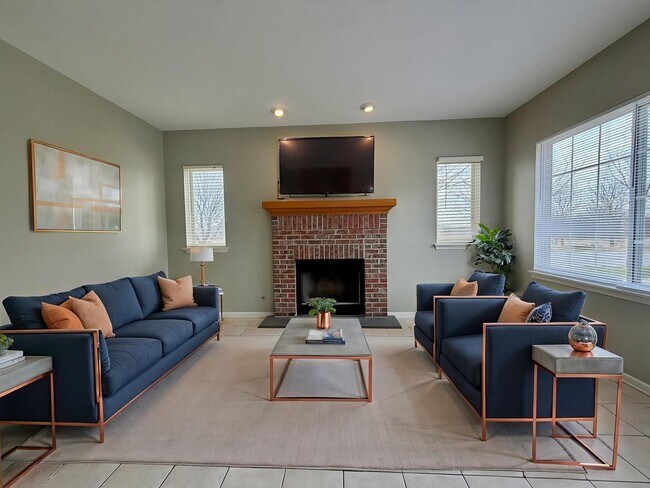 Building Photo - 2479 Montclair Ln