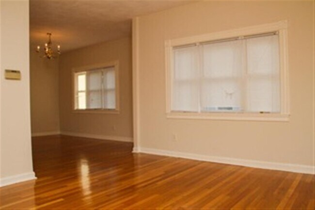 Building Photo - 109 Magoun Ave