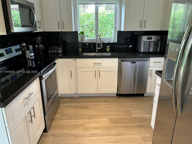 Building Photo - 1240 S Alhambra Cir