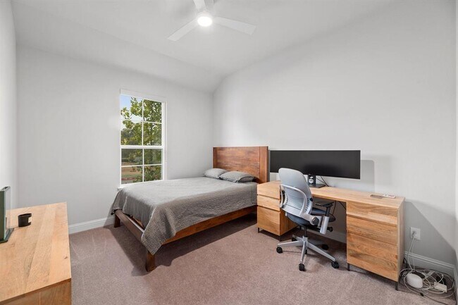 Building Photo - 601 C-Bar Ranch Trl