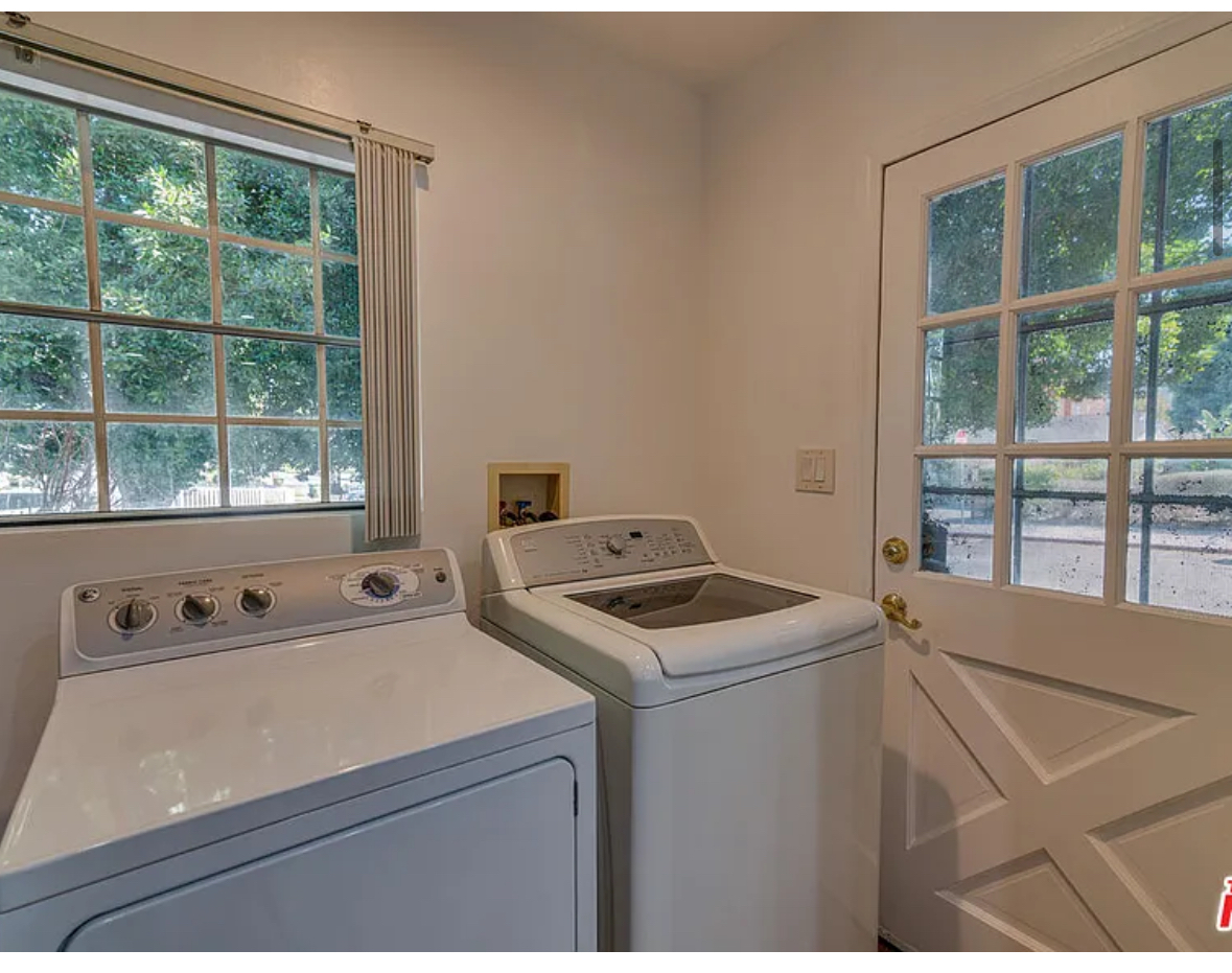 Building Photo - 4833 Alcove Ave