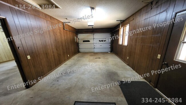 Building Photo - 2500 Neal Metcalf Rd