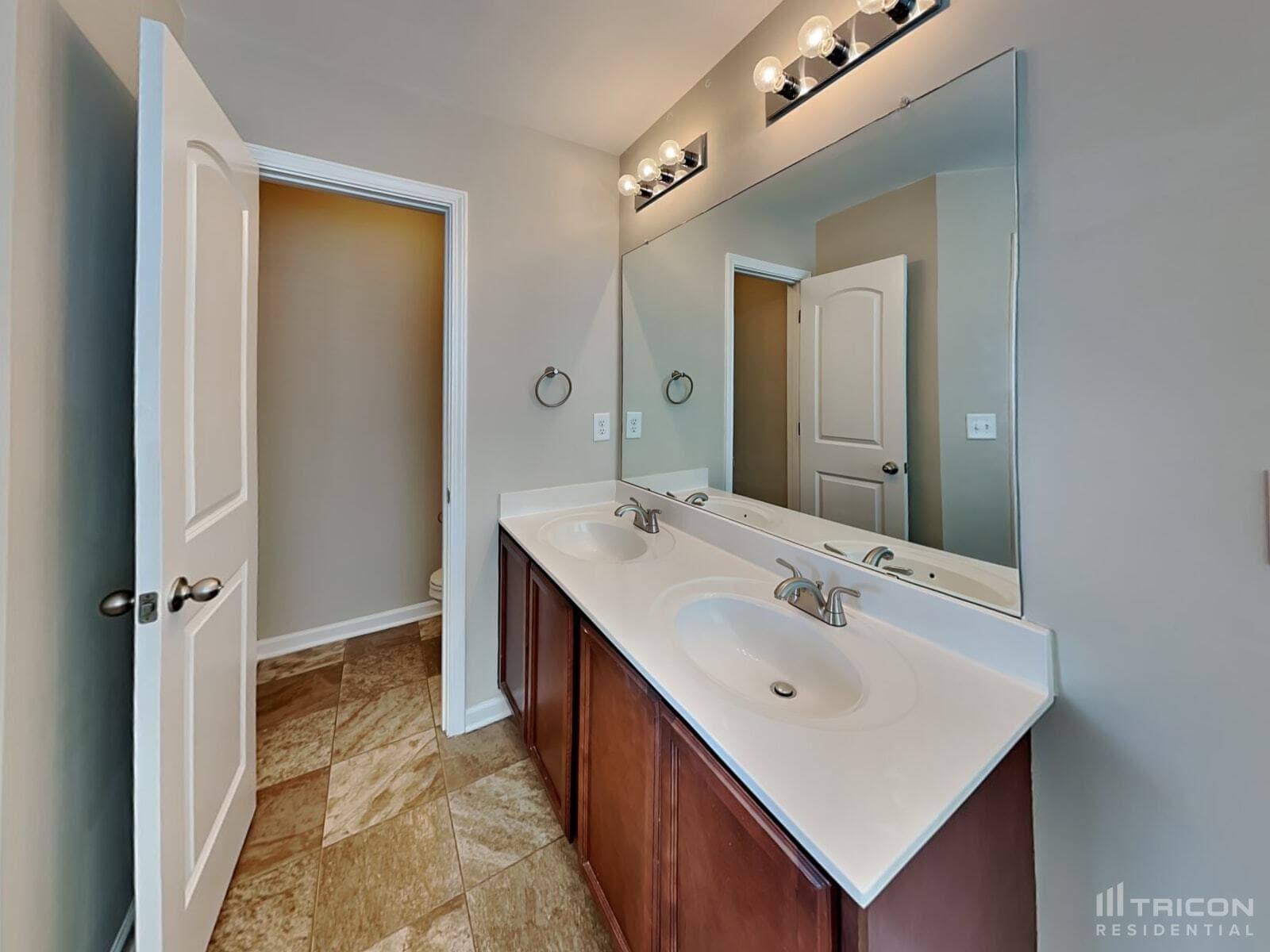 Building Photo - 42 Jones Creek Cir