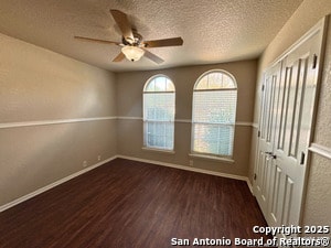 Building Photo - 5556 Columbia Dr