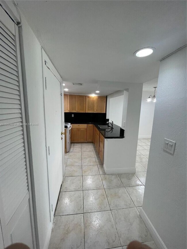 Building Photo - 10500 SW 108th Ave