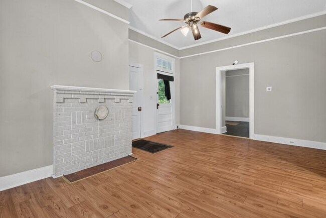Building Photo - 3 Bedroom House in Olympia