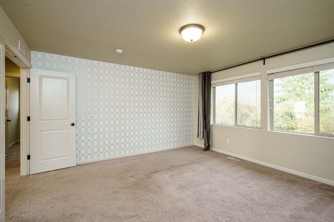 Building Photo - Desirable Camas Location - Hills at Round ...