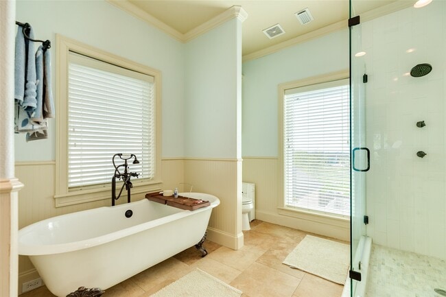 Building Photo - 6 Criolla Ct