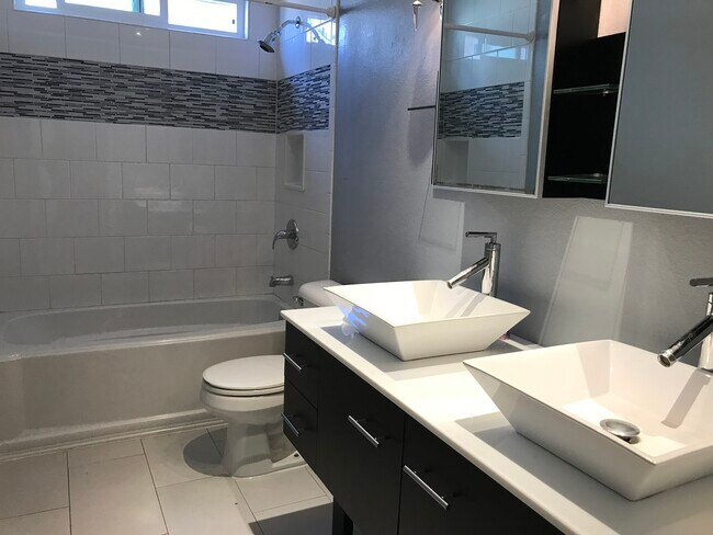 bathroom - 25559 Mandarin Ct