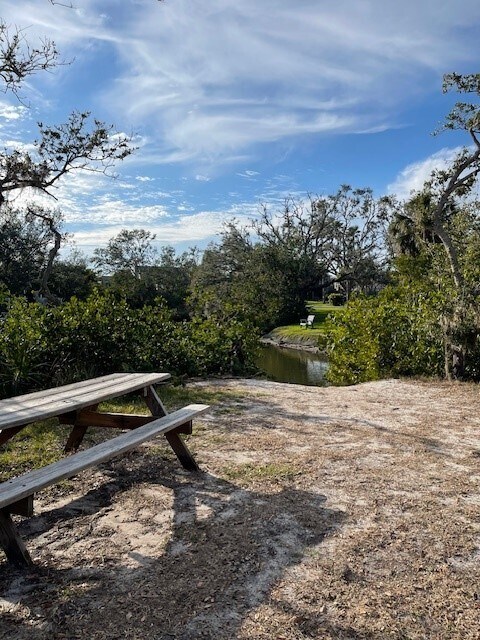 Building Photo - 1869 Highland Rd