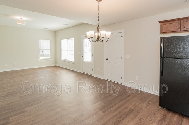 Building Photo - 112 Brookside Way