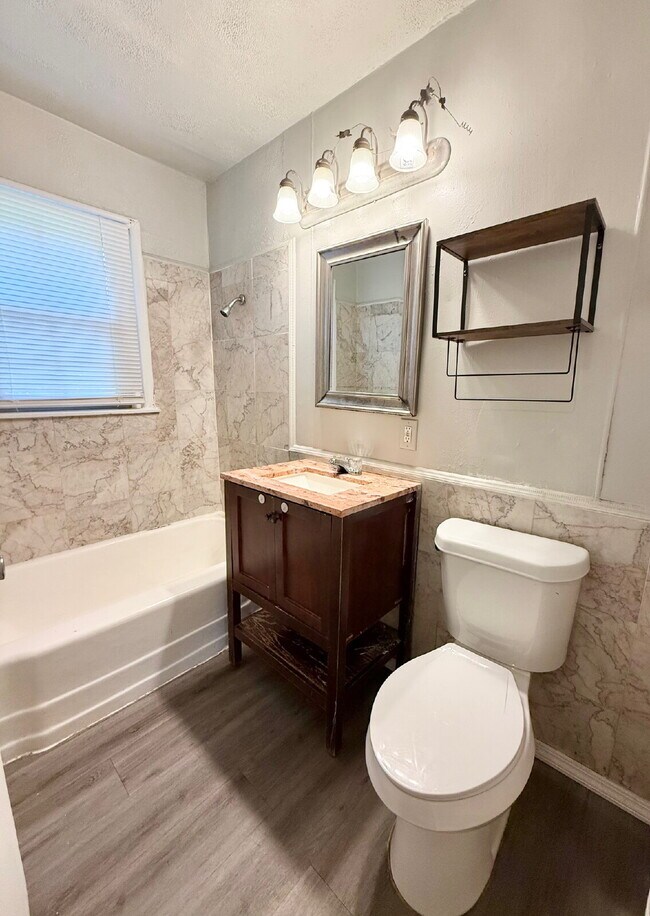 Building Photo - Cozy 3-Bedroom with HUGE Yard – Available ...