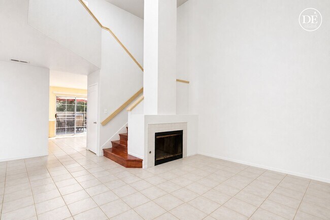Building Photo - 1768 Promenade Cir