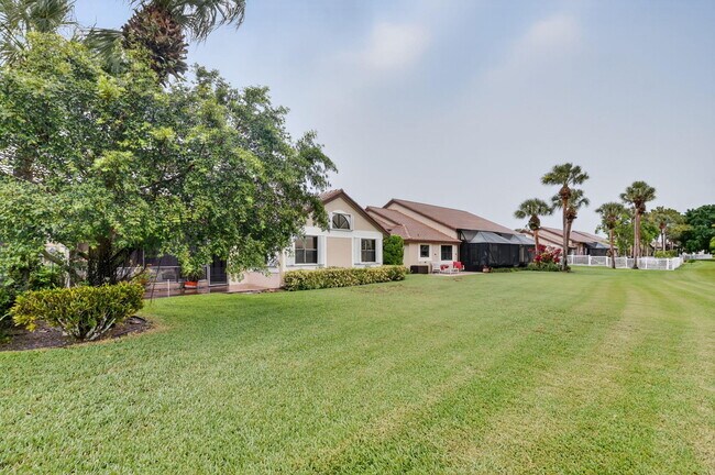 Building Photo - 8081 Cassia Dr