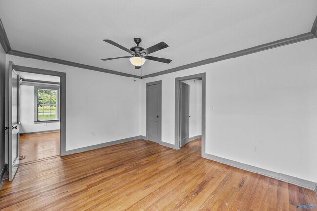 Building Photo - 122 Chestnut Rd