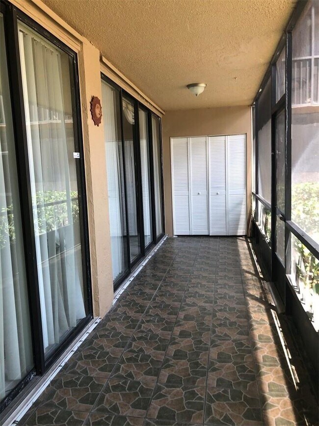 Building Photo - 2500 Coral Springs Dr