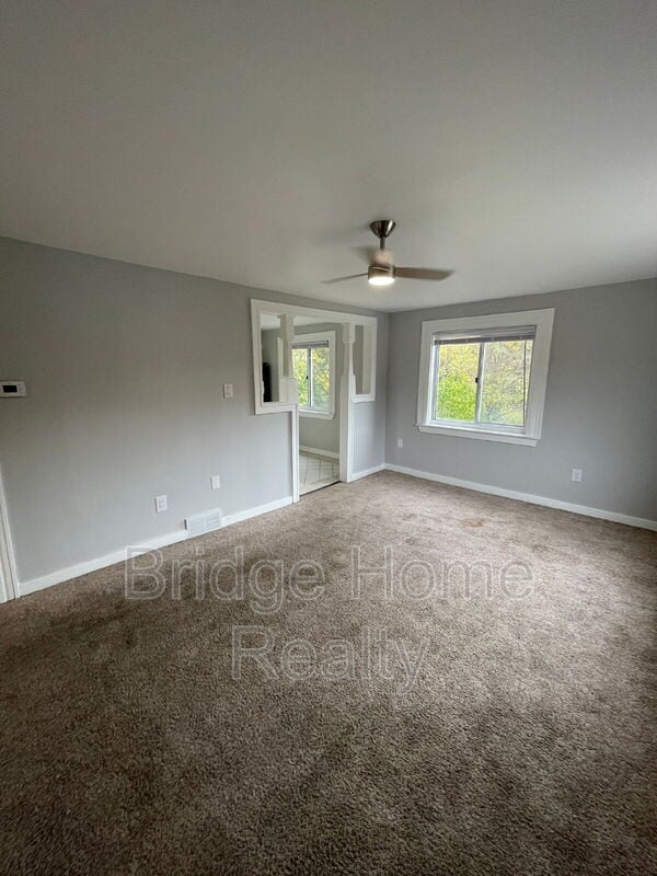 Building Photo - 2404 S 18th St