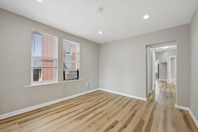 Building Photo - 545 N Drake Ave