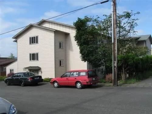 Building Photo - 141 S River St