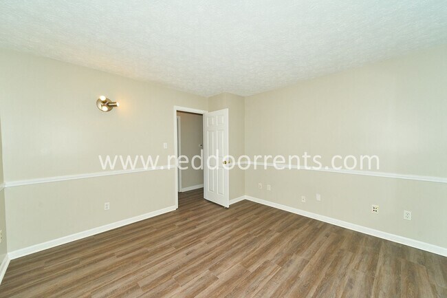 Building Photo - Coming Soon! Cozy Retreat in Indianapolis