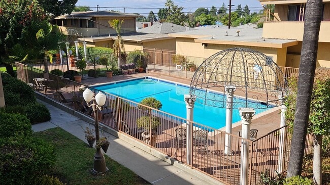 Interior Photo - Courtyard Apartments