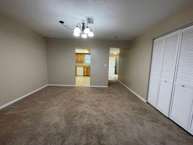 Building Photo - Townhome in Ormond Beach