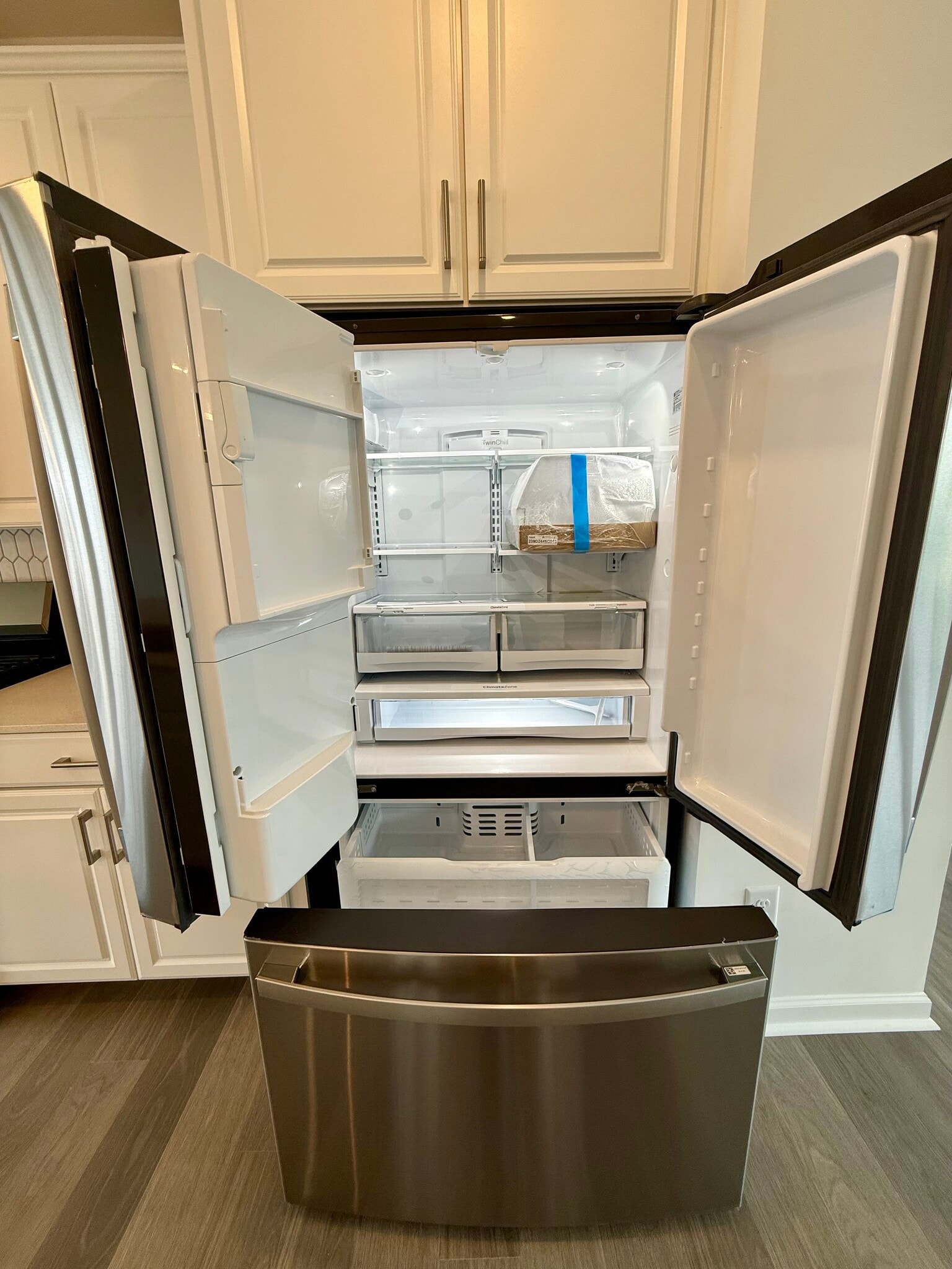 Fridge - 551 Silver Star Blvd