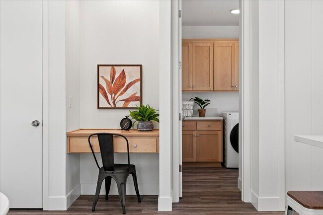 Building Photo - 2201 Tapia Wy