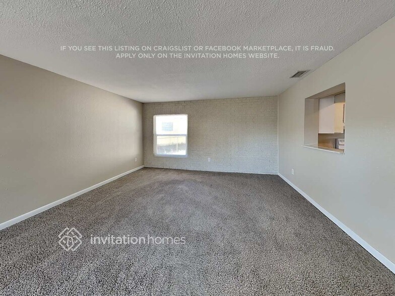 Building Photo - 1355 Stratford Dr