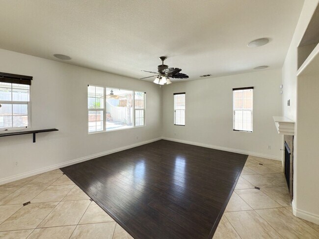 Building Photo - ~Temecula's Wolf Creek Community~ Beautifu...