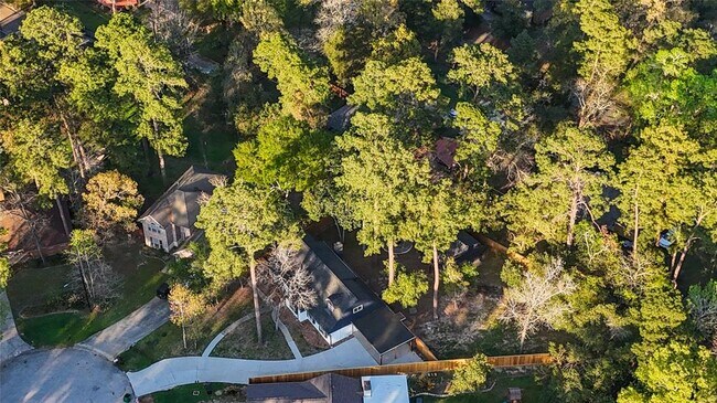 Building Photo - 1742 Hill Top Ln