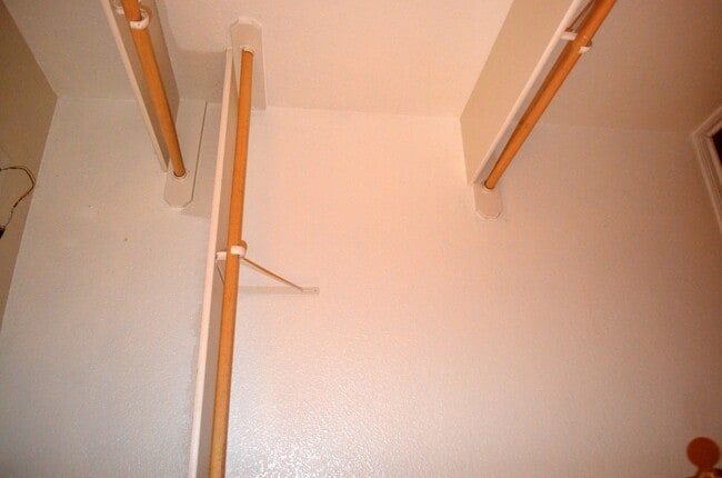 Building Photo - 1802 Yuron Ter