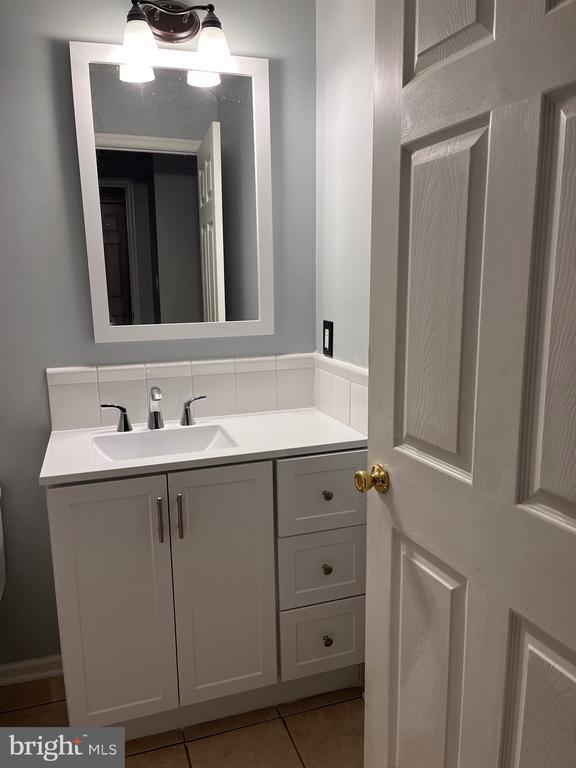 Building Photo - 5902 Coventry Way